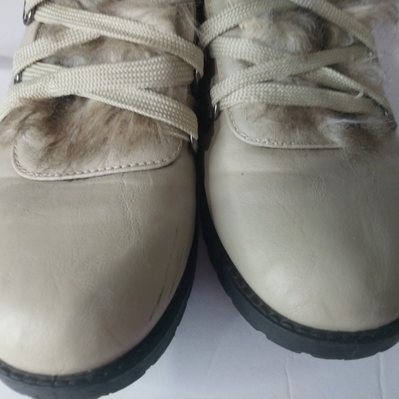 Wanted Cream Fur-Lined Winter Boots - Picture 4 of 6
